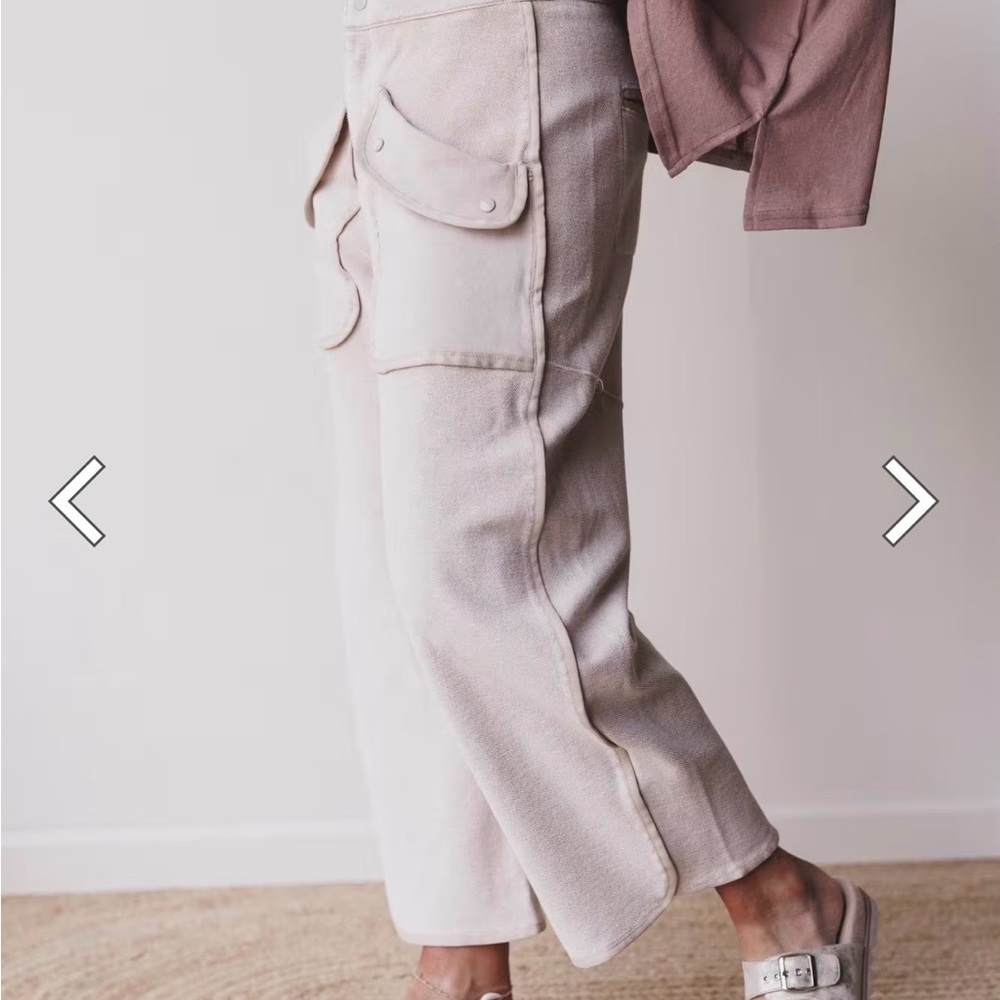 Three Bird Nest - Stylish Cream Women's Barrel Pants - Picture 4 of 11